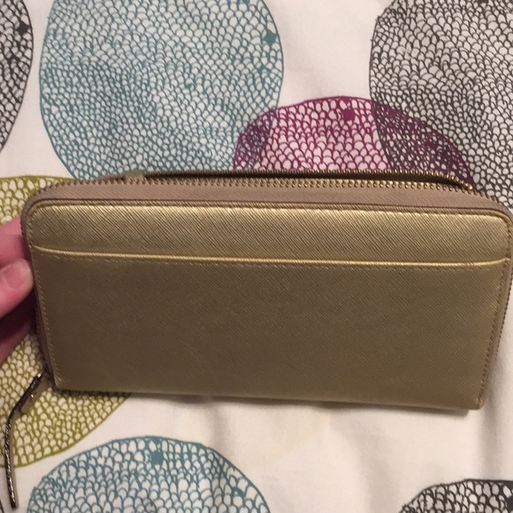 Kate Spade Wallet - Picture 3 of 3